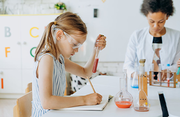 How toys help to develop a learning experience in kids?