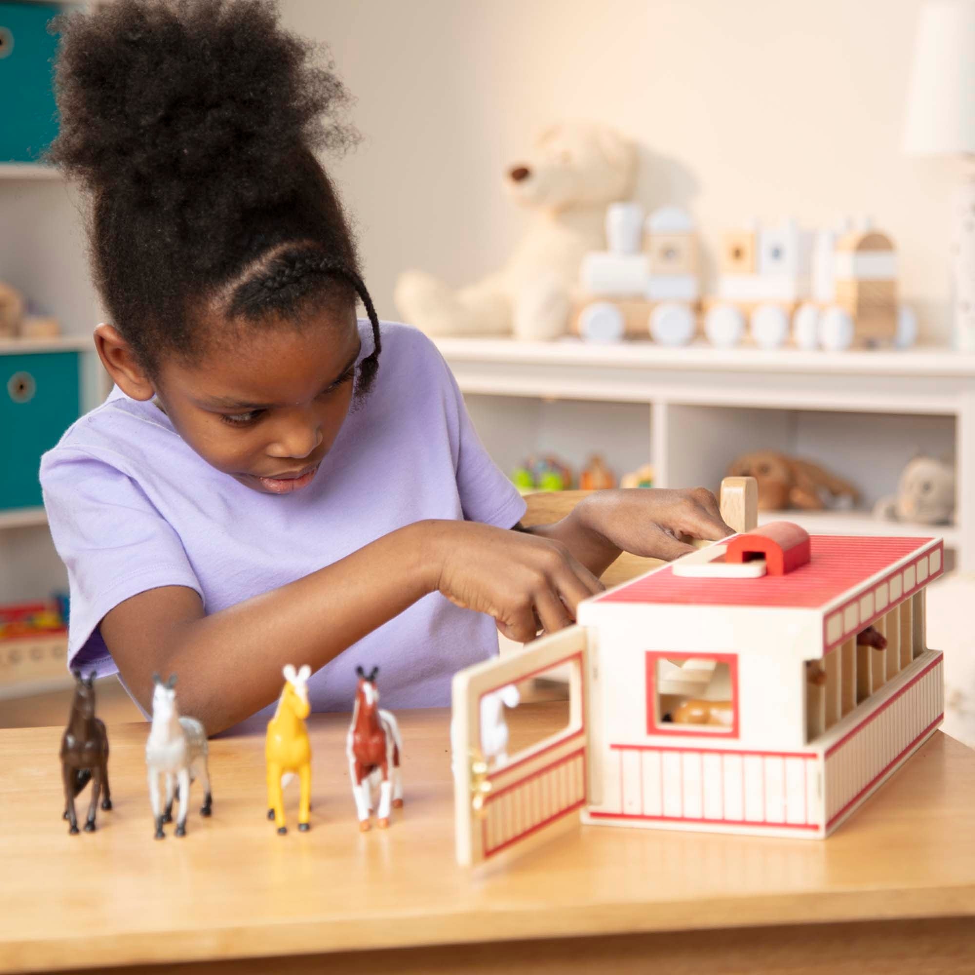 Buy Take-Along Show-Horse Stable | Yallatoys.com
