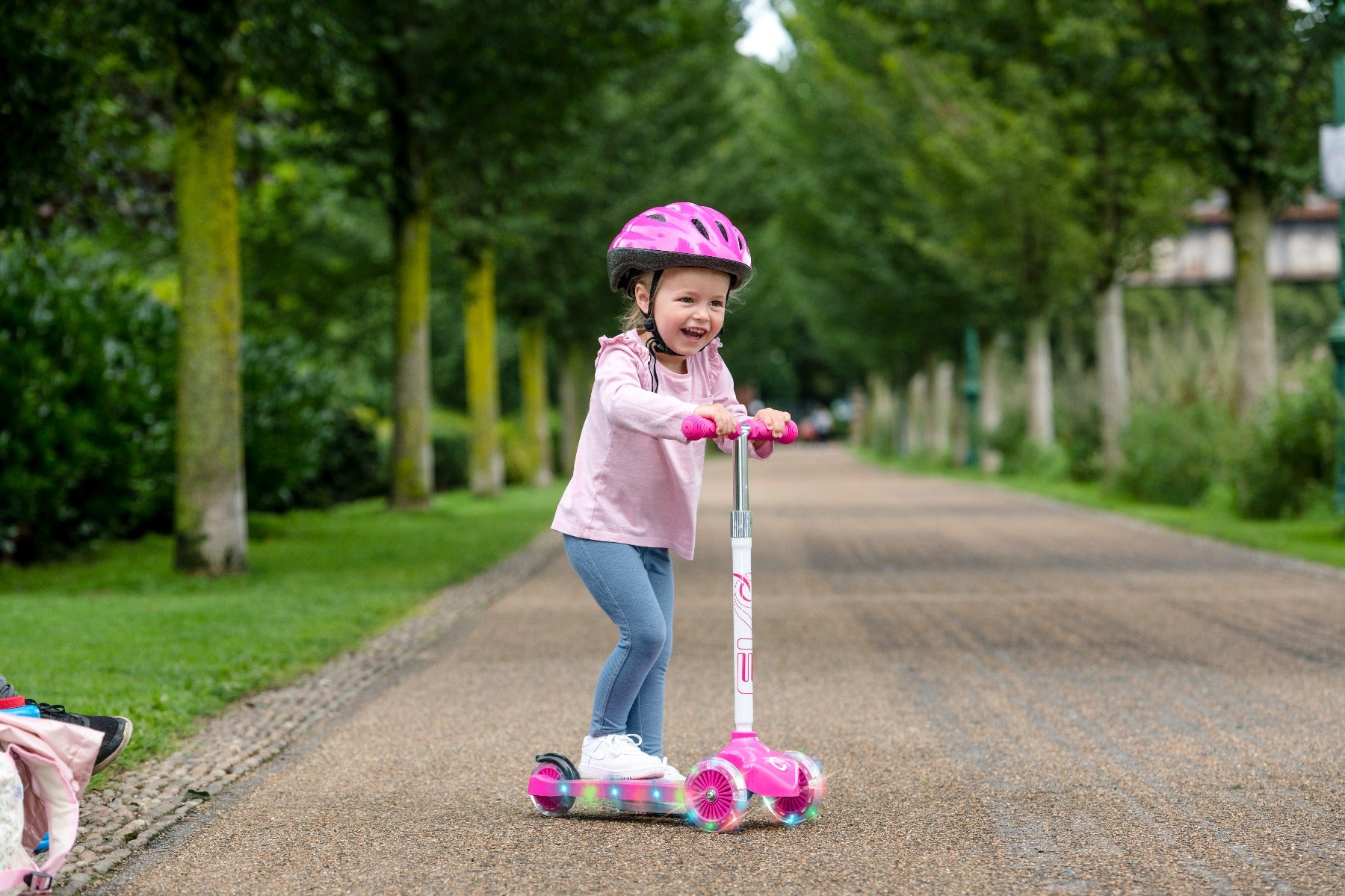 Buy Evo Light Up Move N Groove Scooter Pink | Yallatoys.com