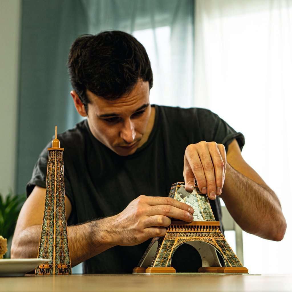 216pc Glowing Eiffel Tower Build