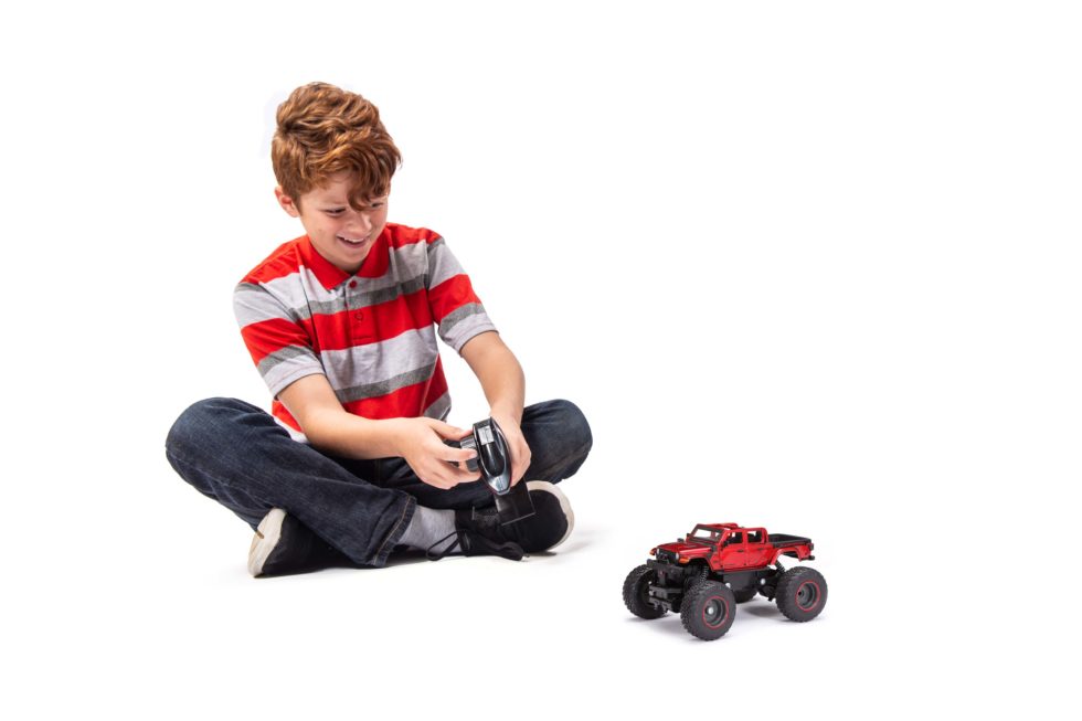 Buy New Bright Remote Control Heavy Metal Jeep Gladiator 4×4 | Yallatoys.com