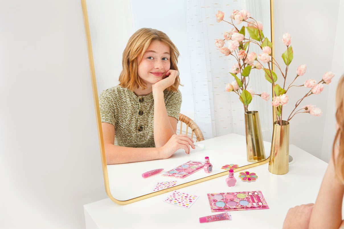 Buy Make It Real Blooming Beauty Cosmetic Set | Yallatoys.com