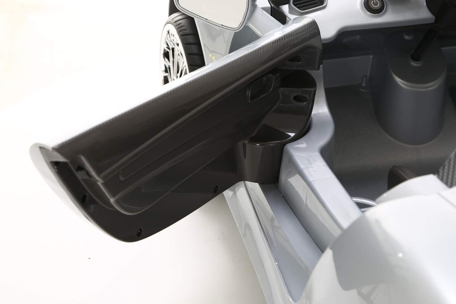 Buy Rollplay Porsche 918 Spyder Premium 12V Battery Operated E Car | Yallatoys.com