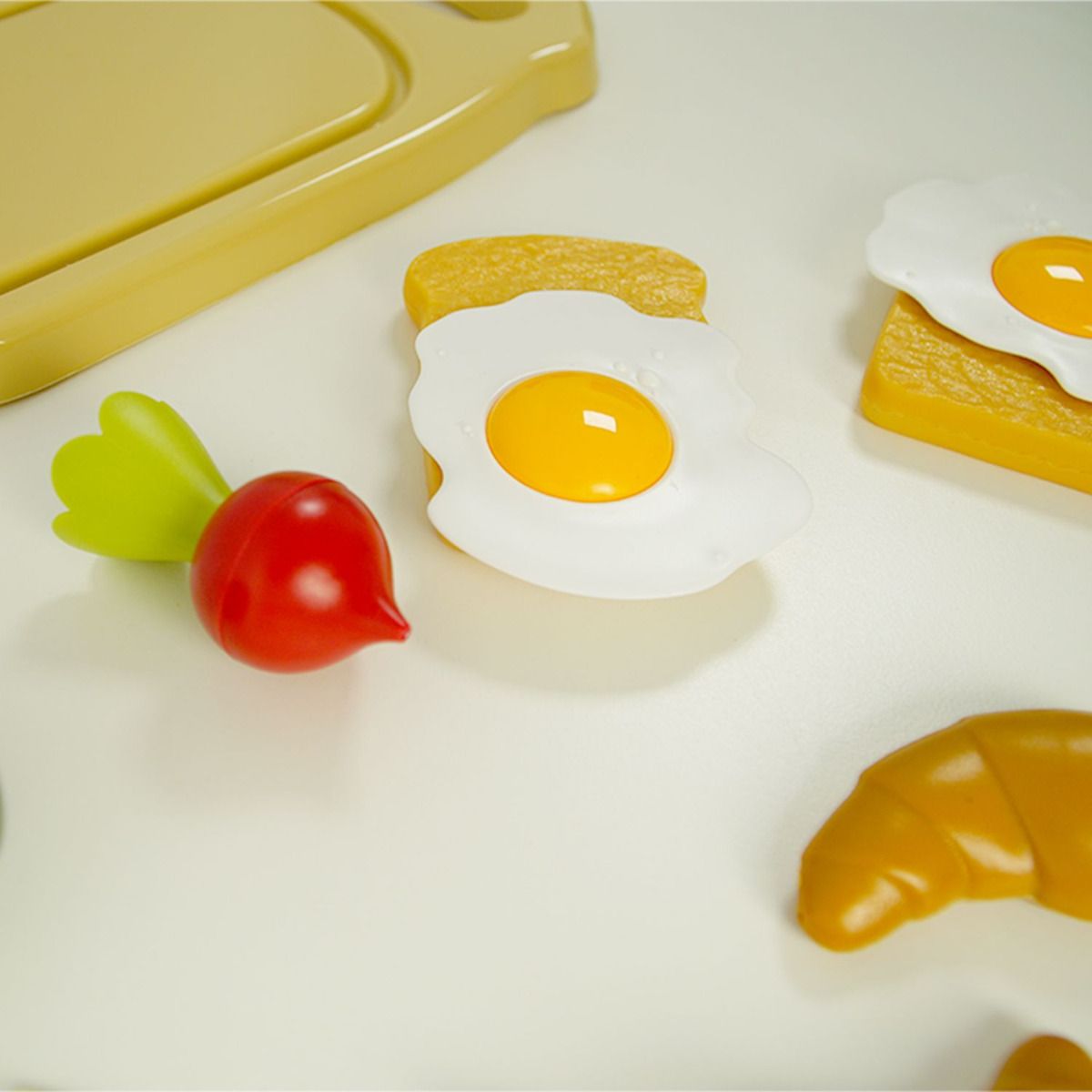 Buy Dantoy Green Garden Breakfast Platter | Yallatoys.com