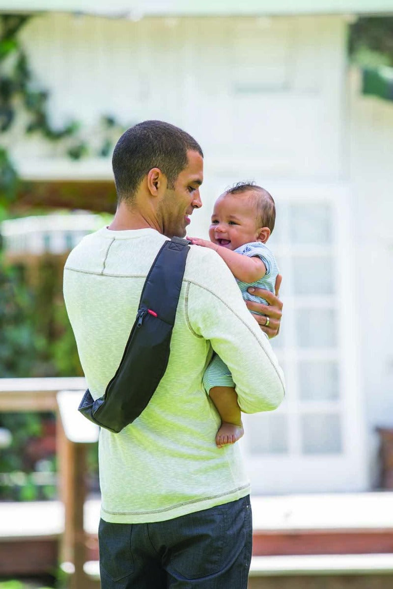 Infantino  Zip Travel Carrierâ„¢ Infantino Yallatoys