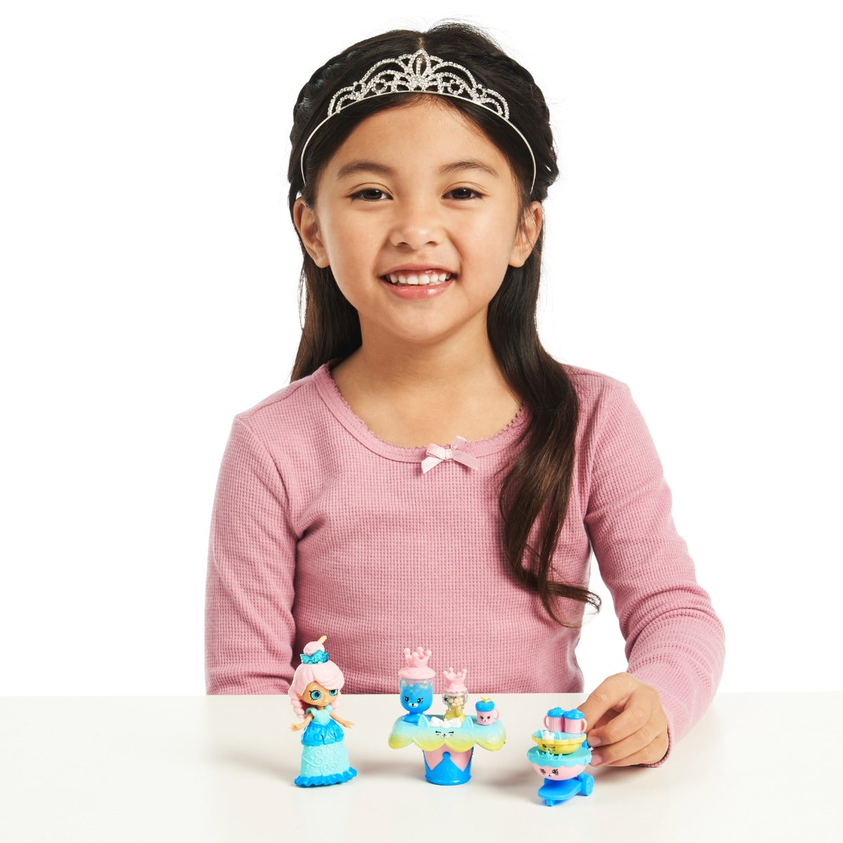 Buy Shopkins Welcome Pack Sweet Kitty Candy Bar | Yallatoys.com