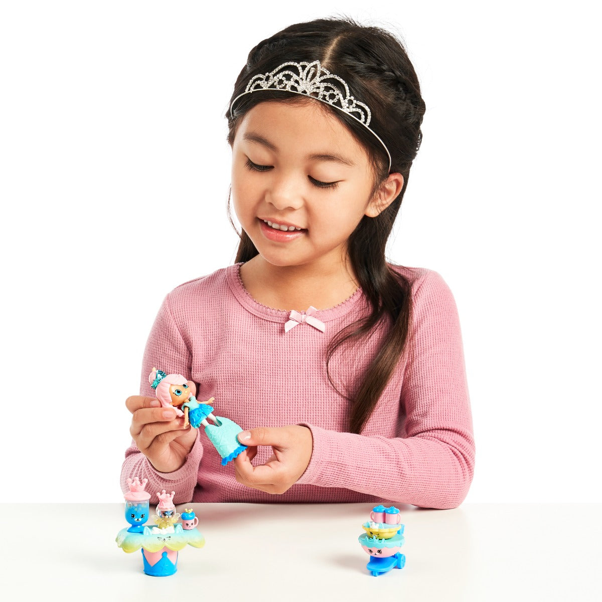 Buy Shopkins Welcome Pack Sweet Kitty Candy Bar | Yallatoys.com