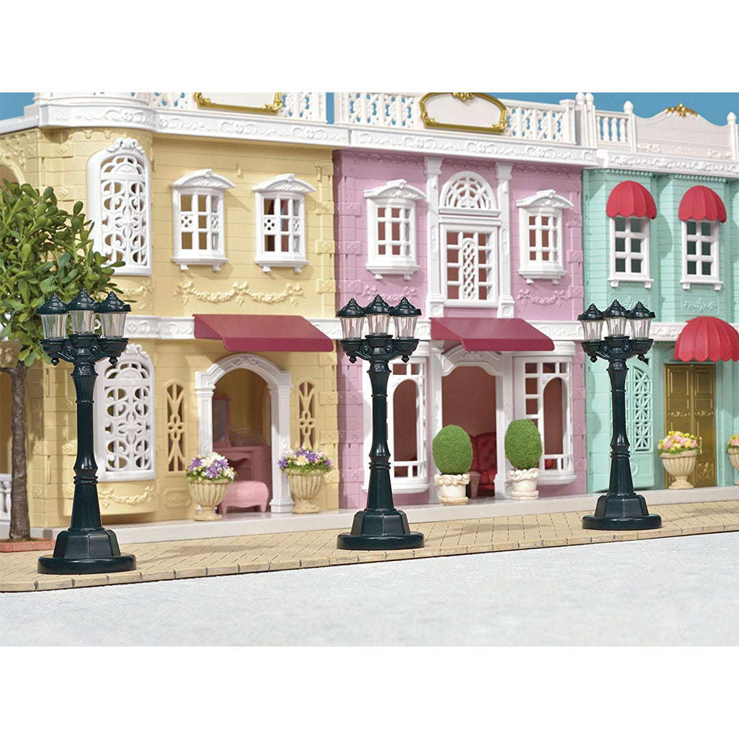 Buy Sylvanian Families Light Up Street Lamp | Yallatoys.com