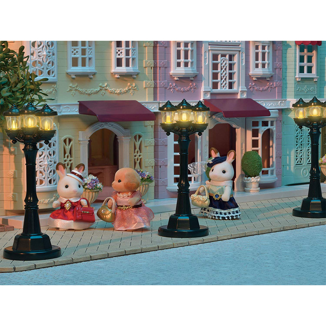 Buy Sylvanian Families Light Up Street Lamp | Yallatoys.com