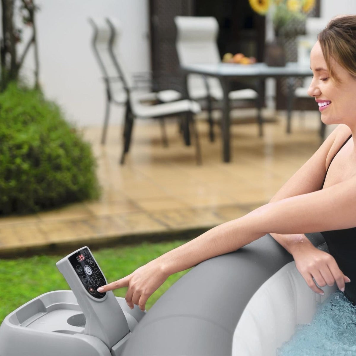 Buy Bestway Lay-Z Grenada Round Airjet Inflatable Hot Tub | Yallatoys.com