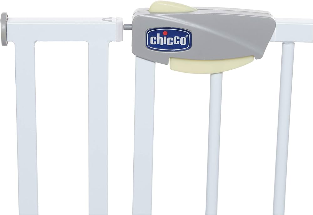 Chicco Nightlight Safety Gate - White (Door) Chicco Yallatoys