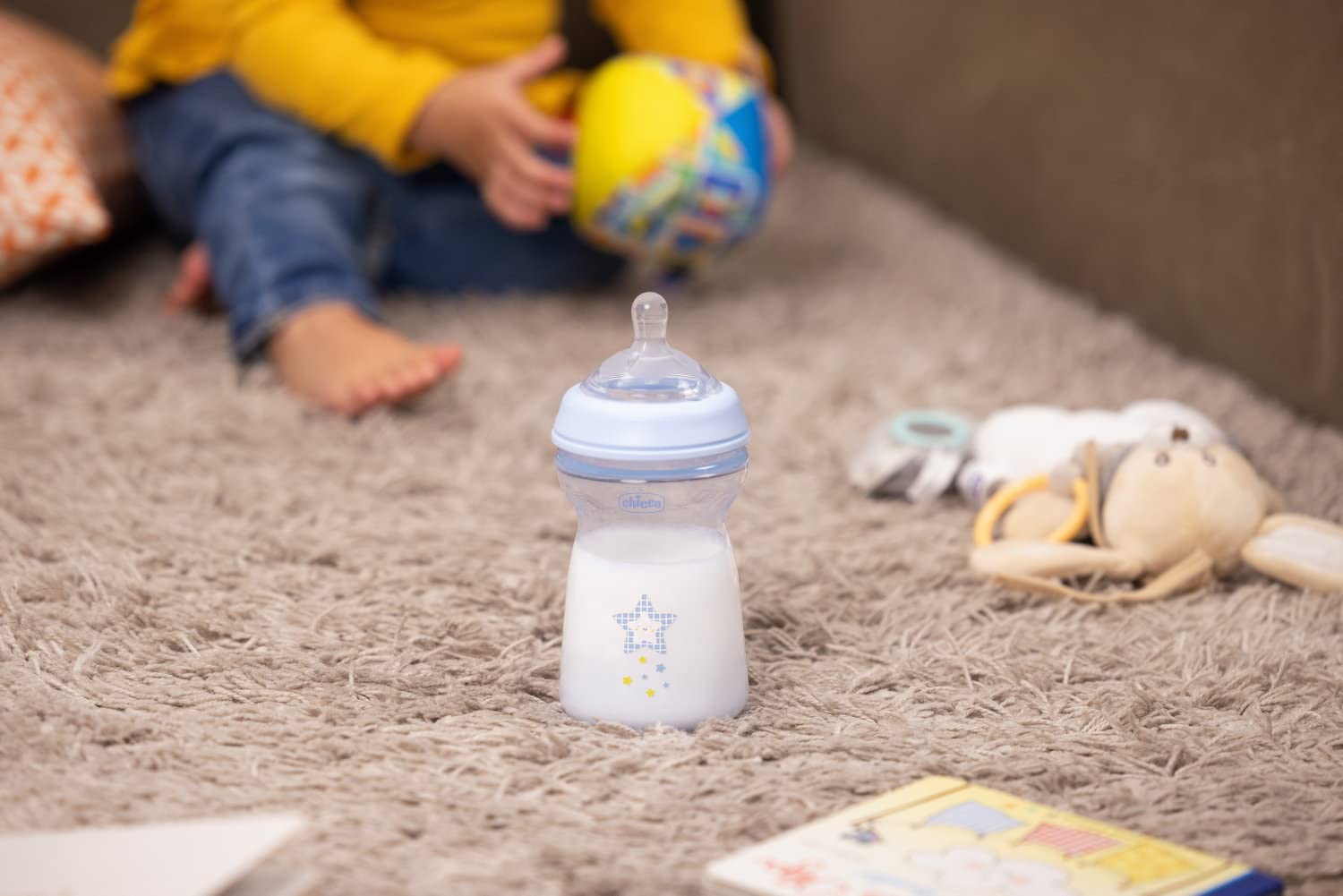 Chicco Natural Feeling Feeding Bottle PP 6M+ - 330ML - Boy Chicco Yallatoys