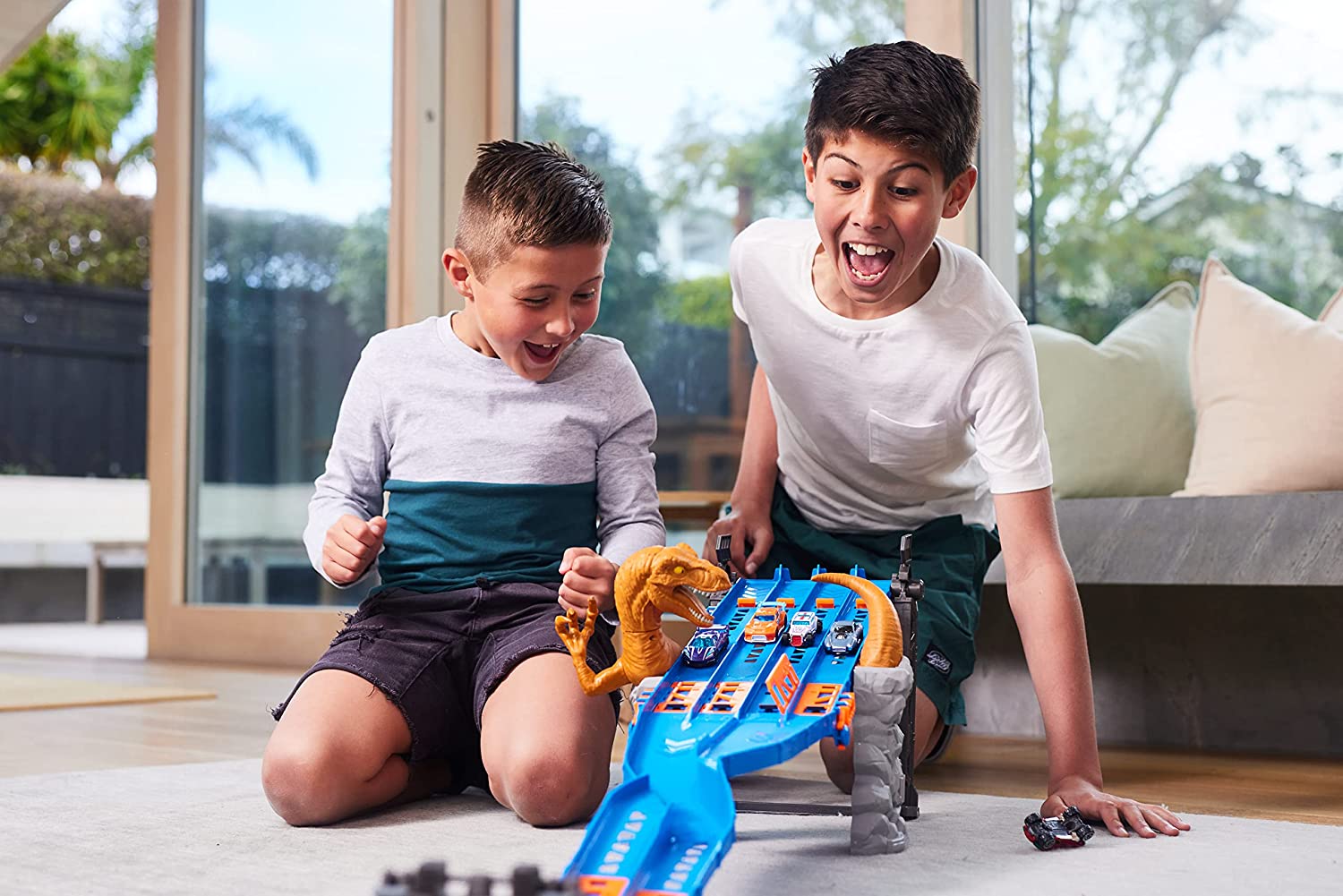 Buy Metal Machines 4 Lane Dinosaur Raptor Attack Playset with Mini Racing Car | Yallatoys.com