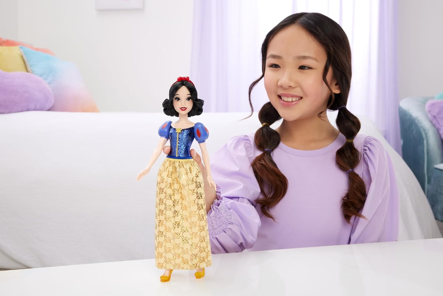 Disney Princess Fashion Core Doll Snow White