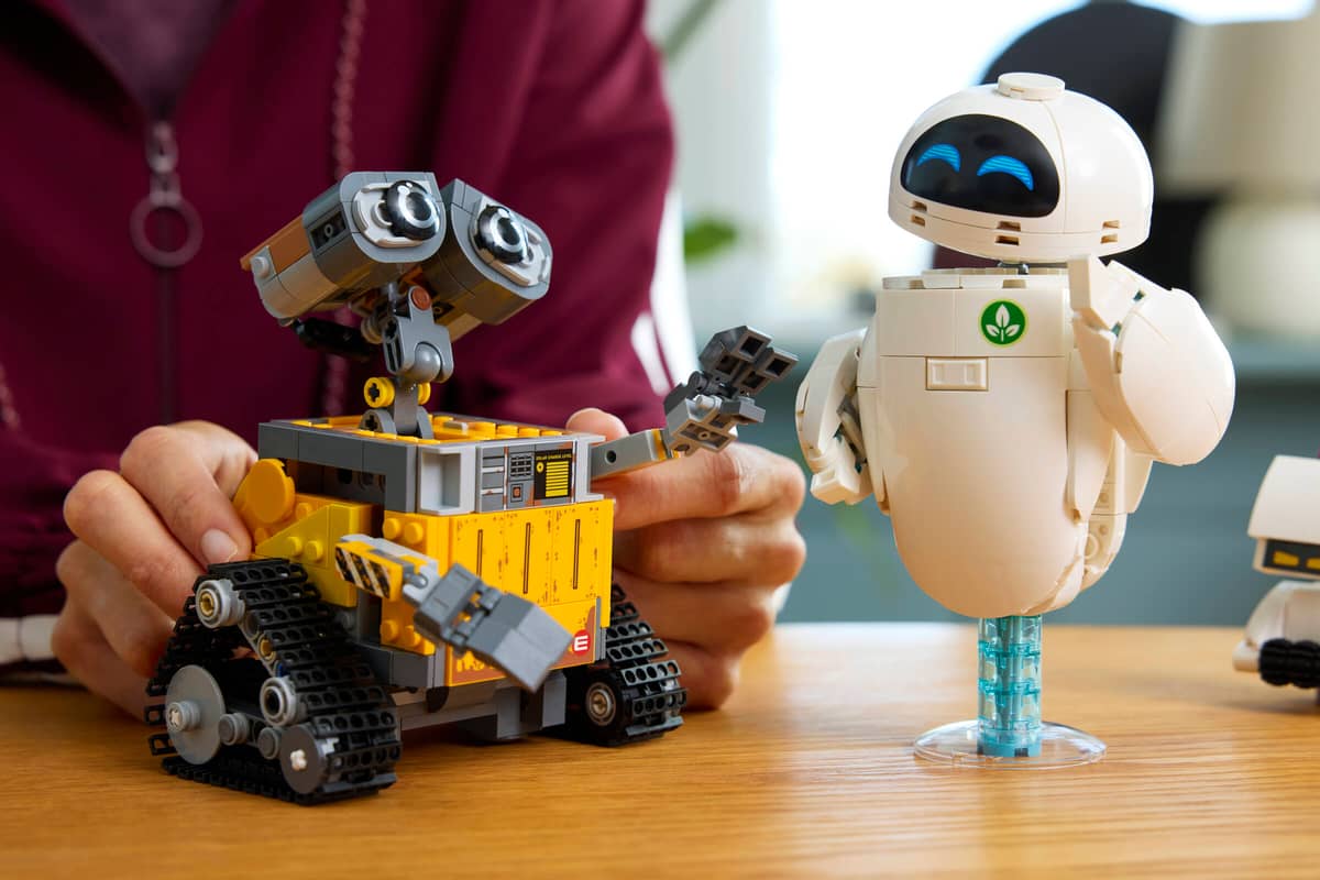 ليغو ديزني بيكسار 43279 WALL-E و EVE 811 قطعة