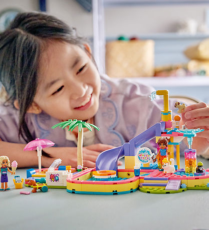 Lego Friends 42676 Fun Water Park Day 278Pcs