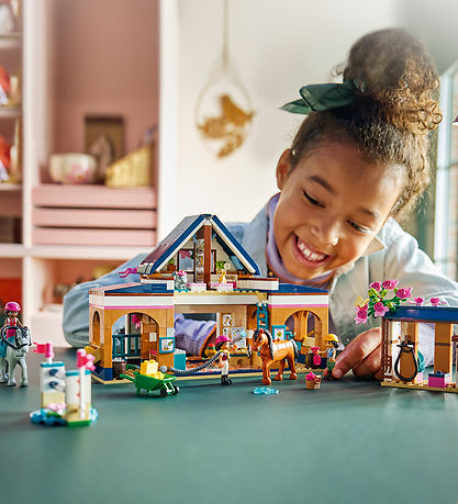 Lego Friends 42688 Horse Stable and Riding Academy 735Parts