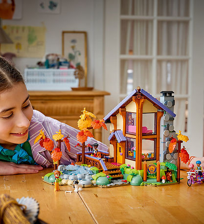 Lego Friends 42705 Cozy Fall Forest Cabin