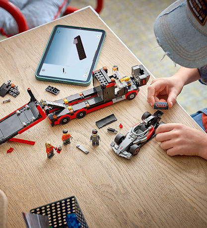 Lego City 60493 F1 Display Truck with Audi F1 Race Car 508Pcs