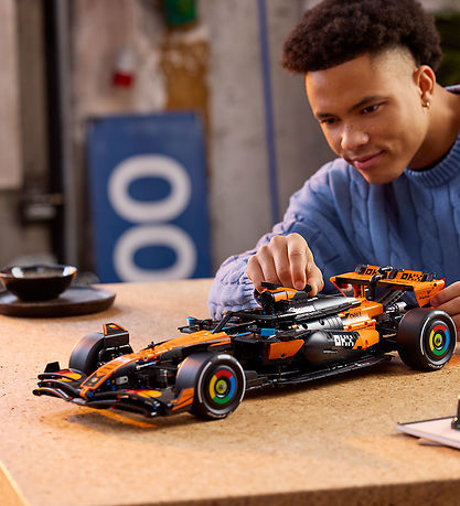 Lego Technic 42228 McLaren MCL39 F1-Car 1675Pcs