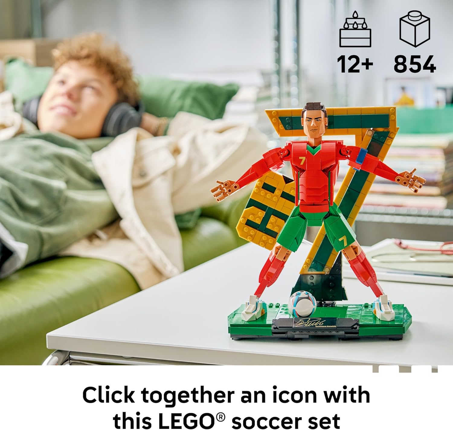Lego Editions Cristiano Ronaldo Soccer Legend 43016 with 854pcs