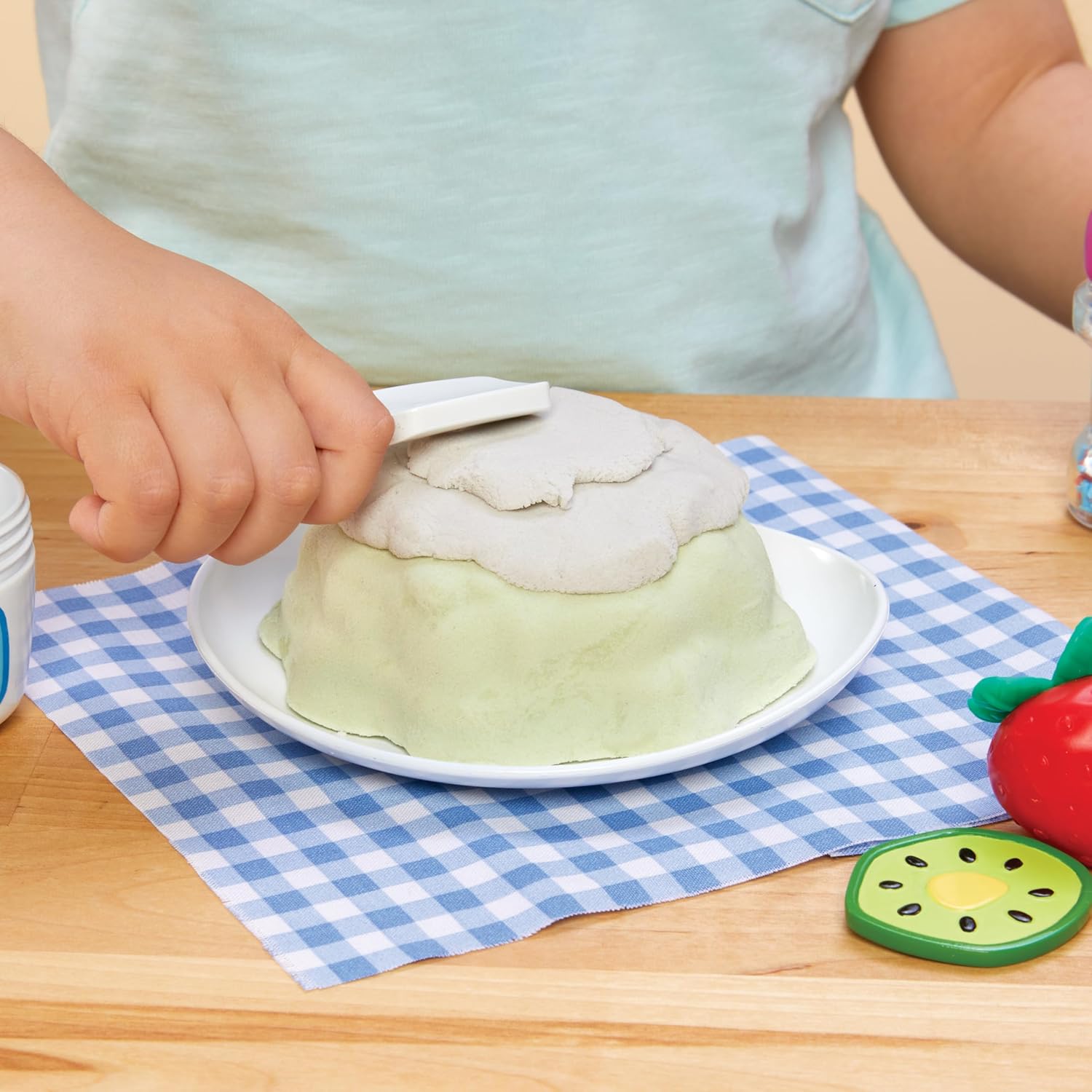 Little Tikes Creative Chefs Bluey Pavlova Cake Kit Little Tikes Yallatoys
