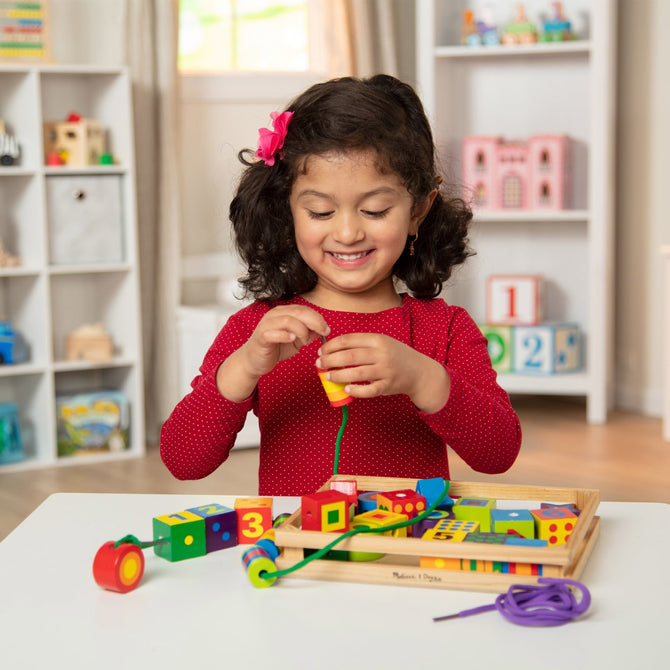 Melissa & Doug Lacing Set
