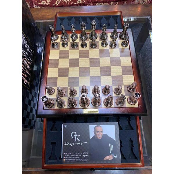 Merchant Ambassador Deluxe Chess Set