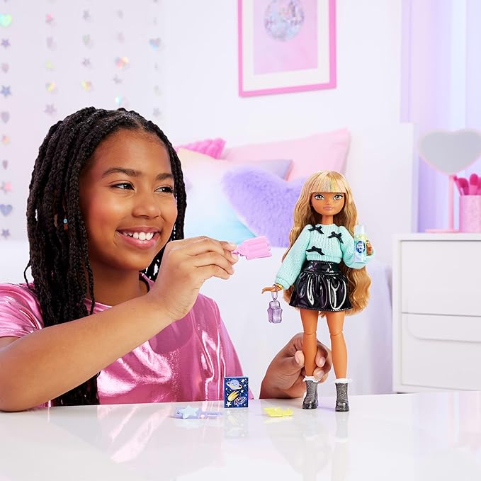 Mini Barbie Dream Besties doll