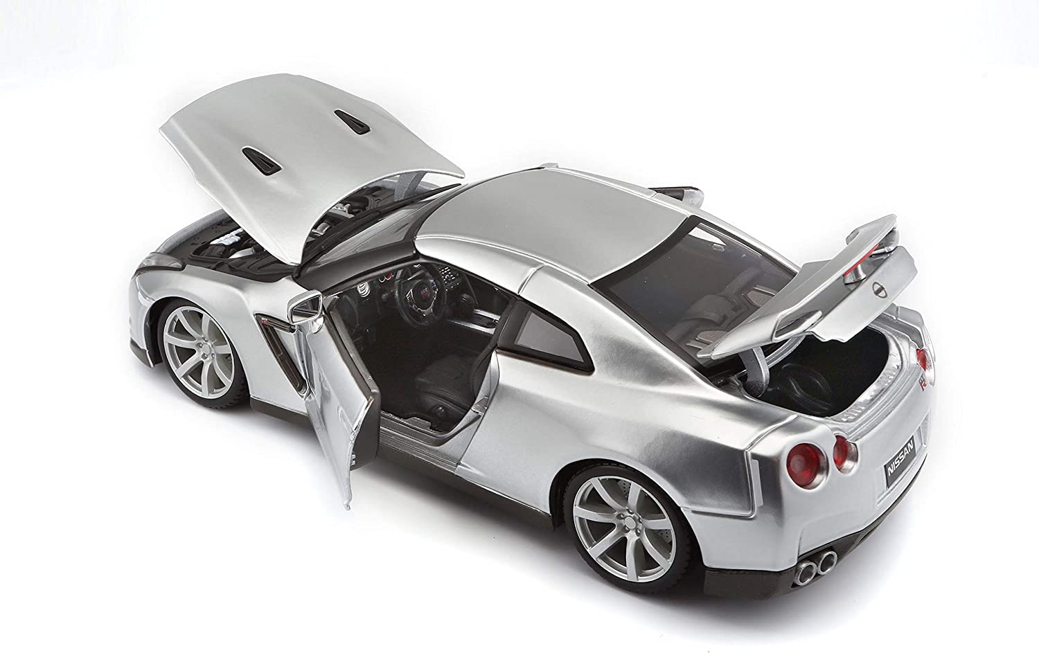 Nissan GTR silver model car