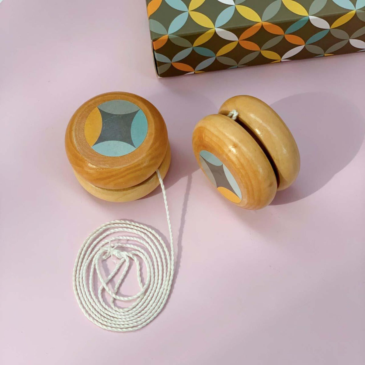 Pyramid Design Retro Yo-Yo Toy