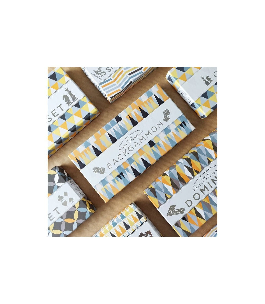 Pyramid Games Traditional Backgammon Kit