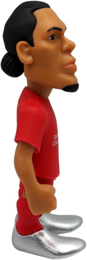 Virgil van Dijk side view