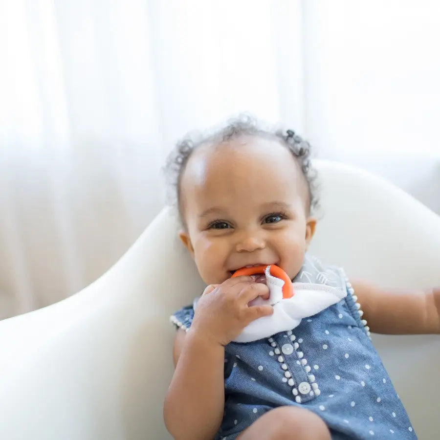 Dr.Browns Bandana Bib With Teether  Gray Arrows  Orange Teether Dr Browns Yallatoys