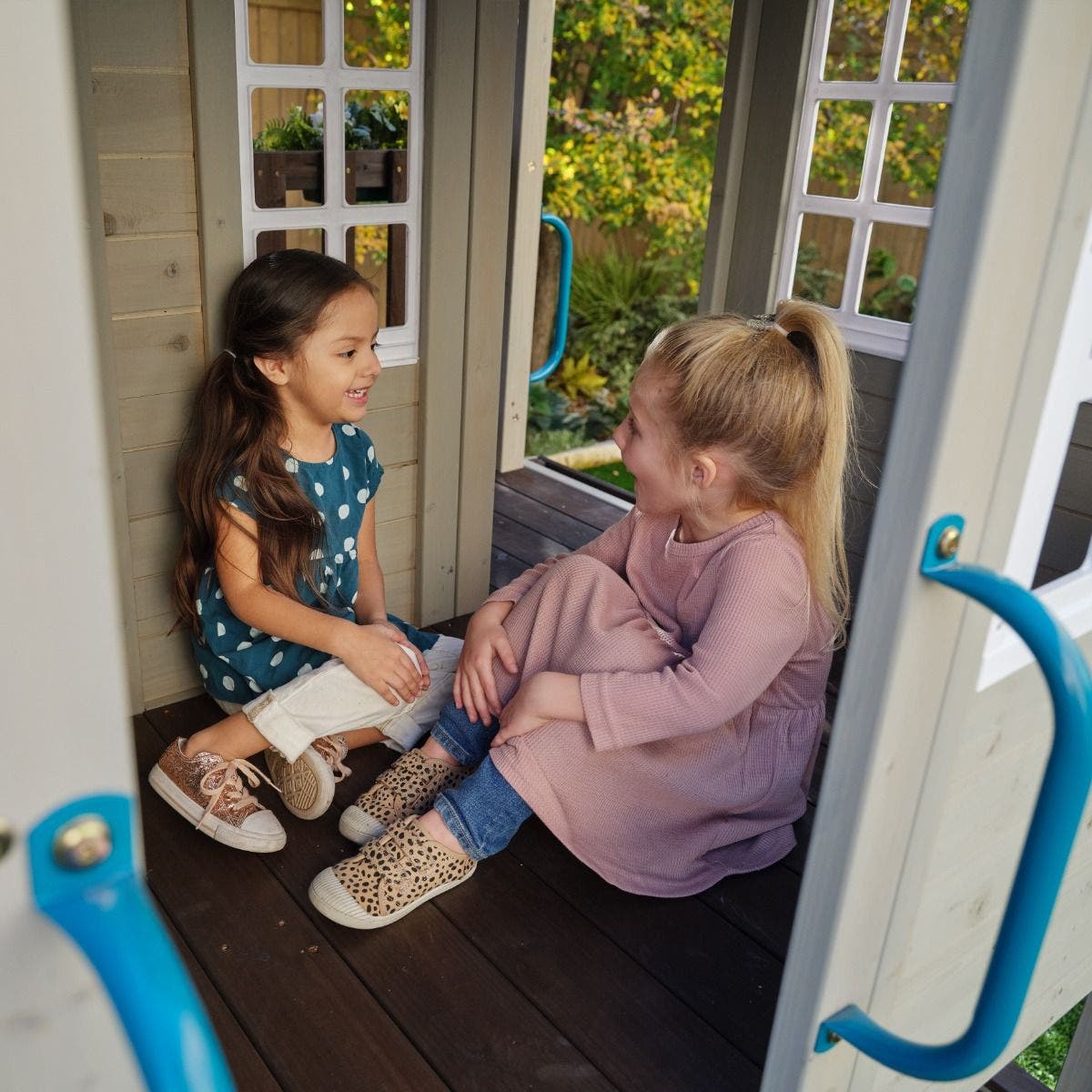 Buy Kidkraft Cozy Escape Playhouse | Yallatoys.com