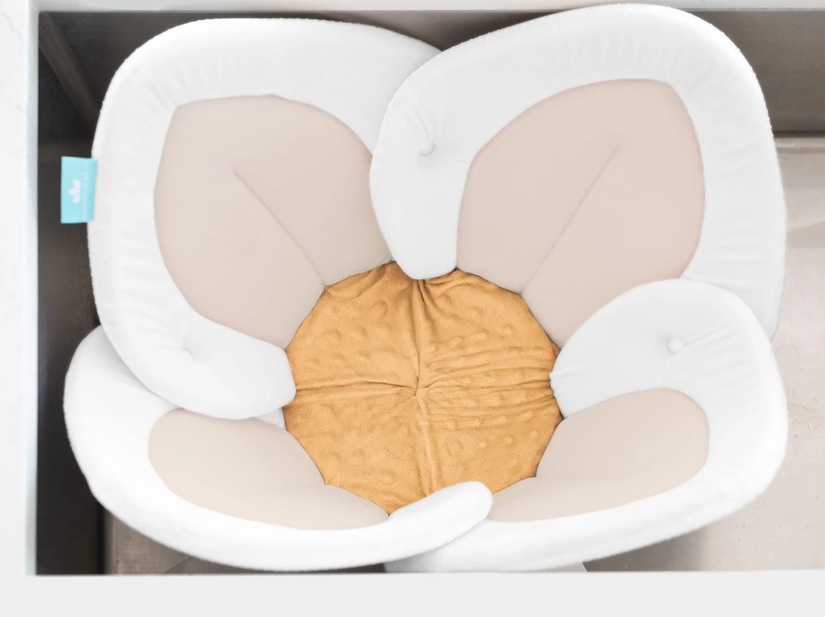 Blooming Bath Lotus with Snaps White Cream Honey Blooming Bath Yallatoys