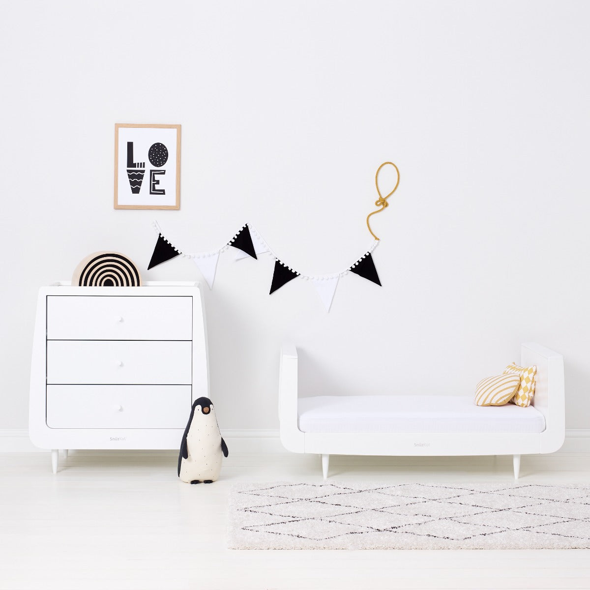 Snuz  Pod Cot & Cot Bed Fitted Sheet Pack Of 2 Colour Spots Snuz Yallatoys