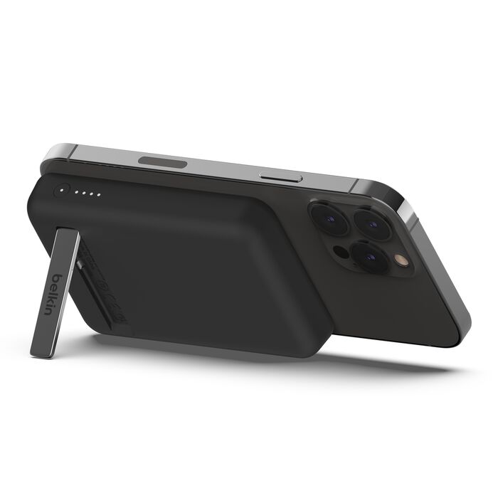 Buy Belkin BoostCharge Magnetic Wireless Power Bank 5K and Stand | Yallatoys.com