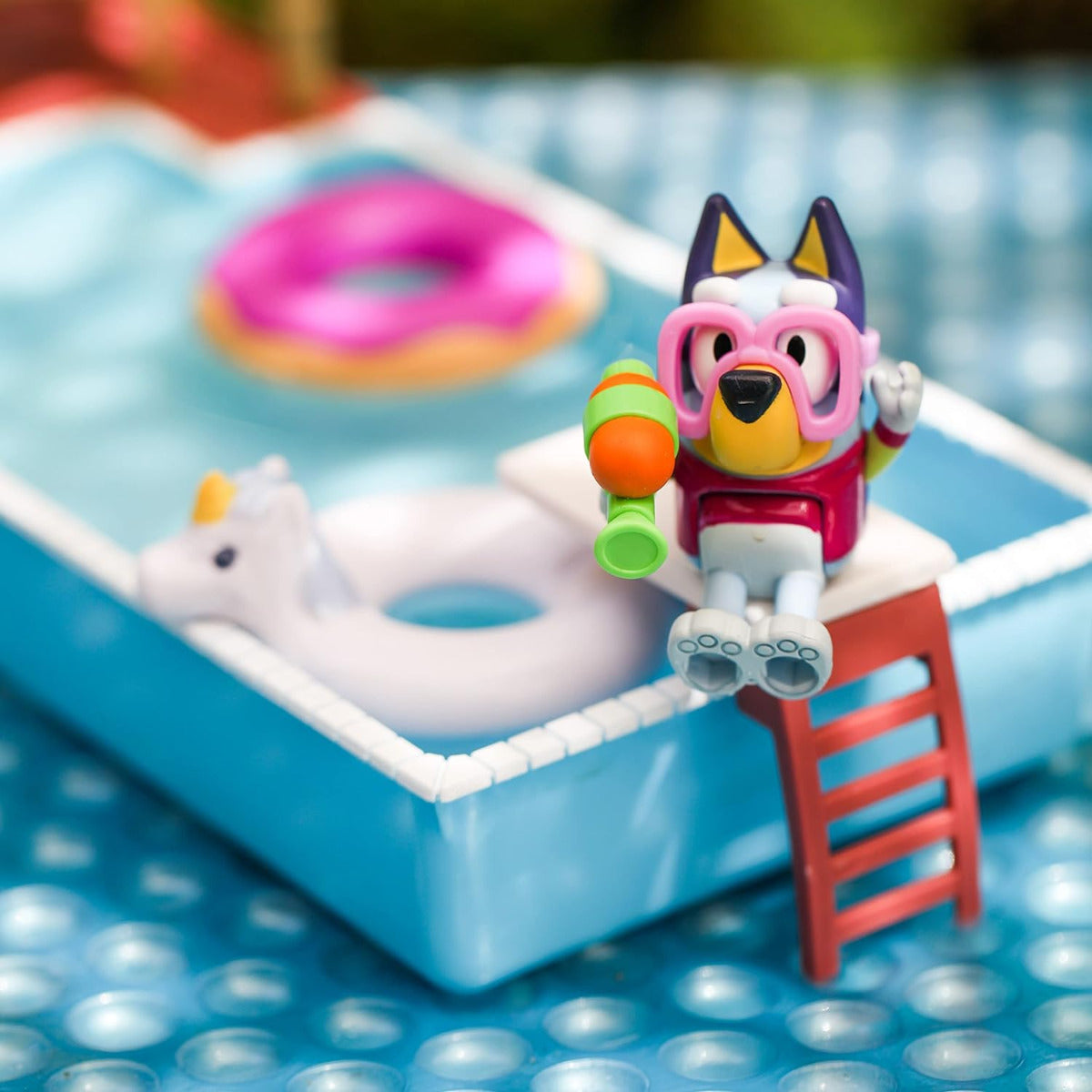 Buy Bluey Pool Playset and Figure with 3 inch Articulated Figure | Yallatoys.com