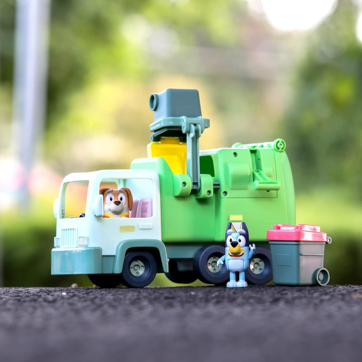 Buy Bluey S6 Garbage Truck | Yallatoys.com