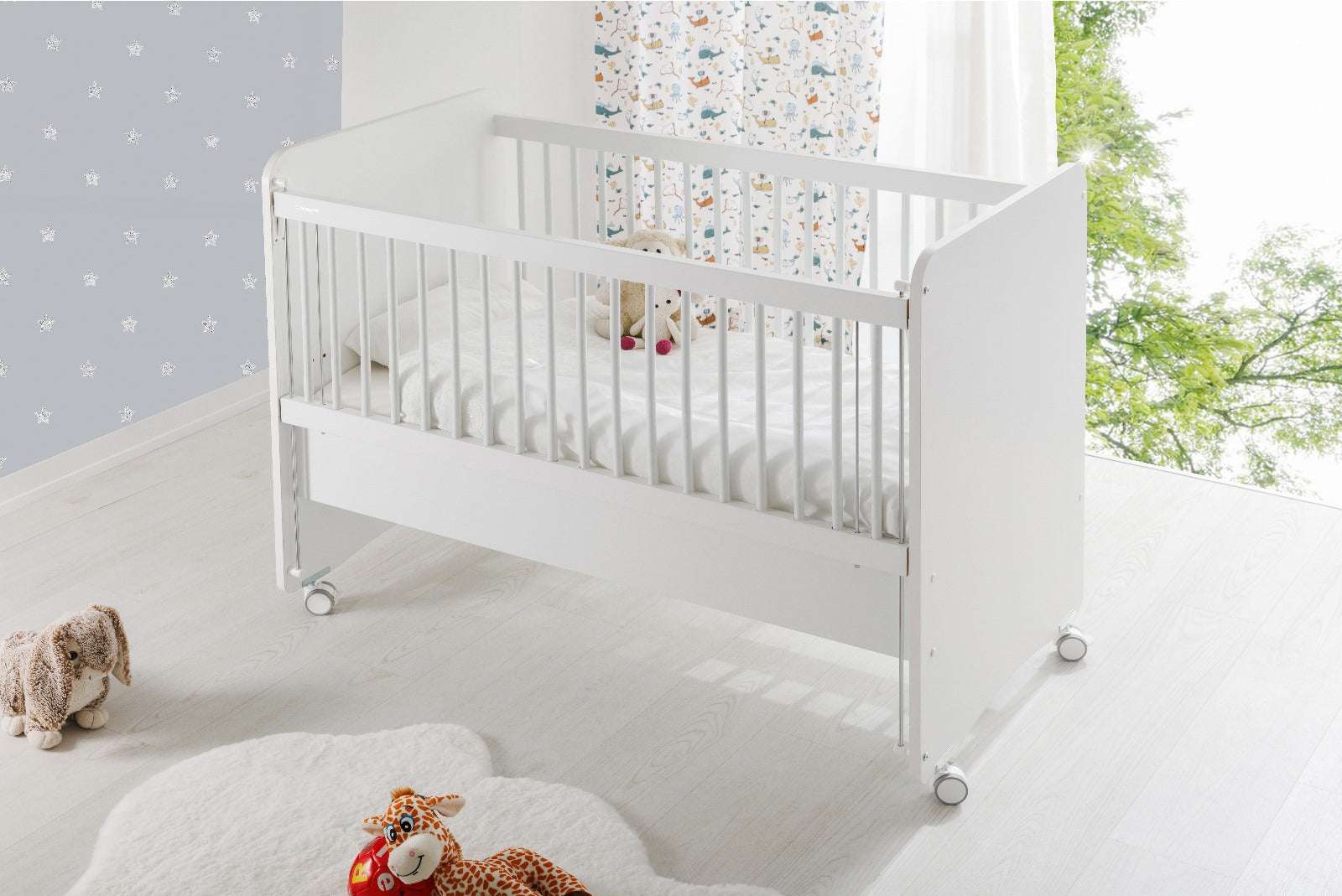 Babywhen Mother Side Crib with wheels White