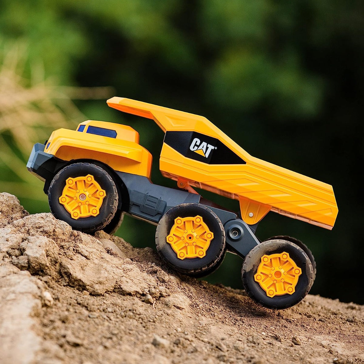 Buy Caterpillar Construction Massive Mover Dump Truck Remote Control | Yallatoys.com