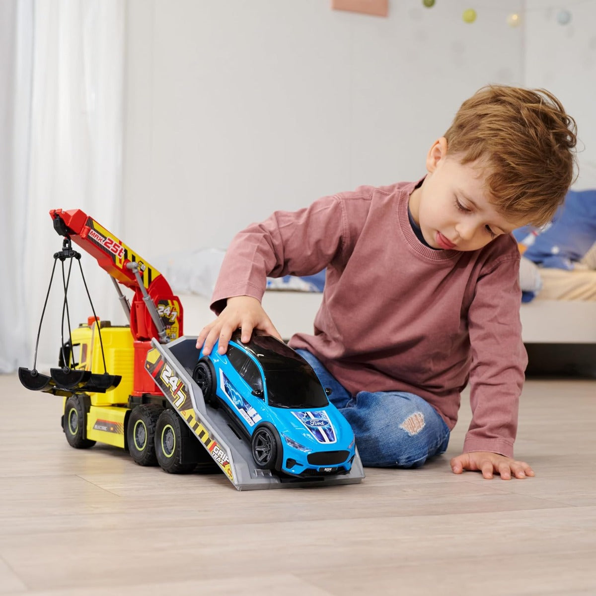 Buy Dickie Toys Giant Tow Truck 1:16 Scale Volvo Fmx Truck | Yallatoys.com