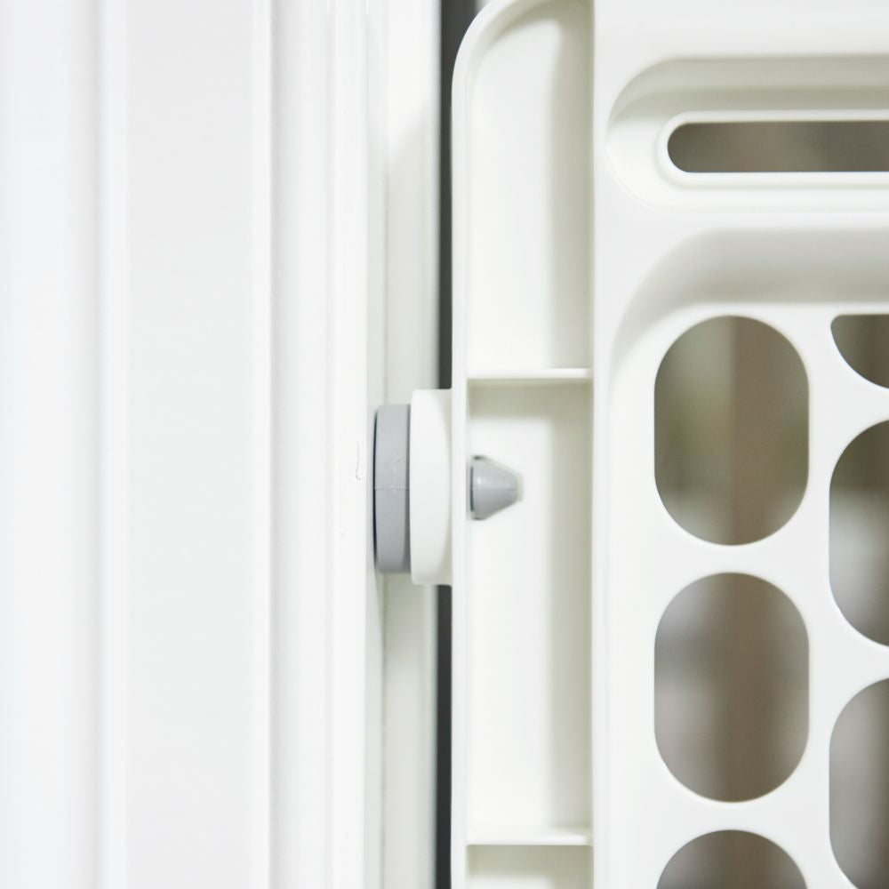 Evenflo Memory Fit Pressure Mount Gate 6M 24M  White Evenflo Yallatoys