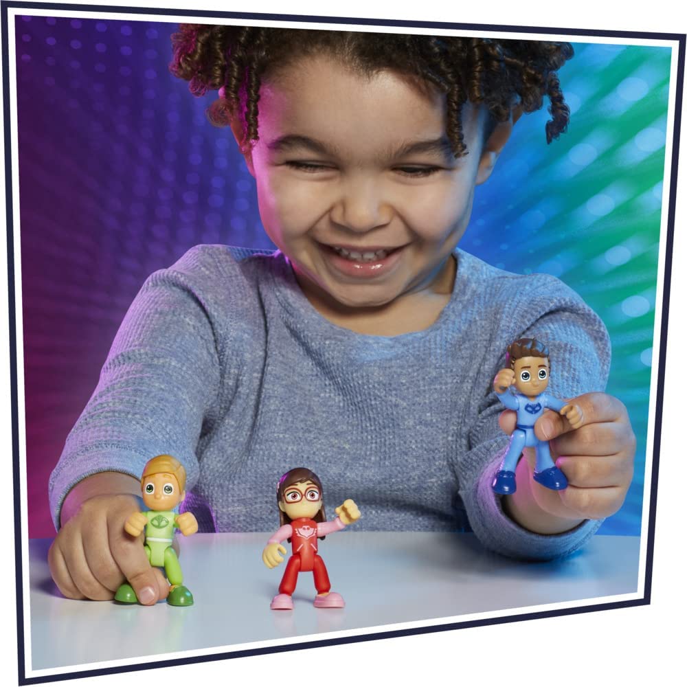Buy PJ Masks Nighttime Heroes Figure Set with 6 Action Figures and 11 Accessories | Yallatoys.com
