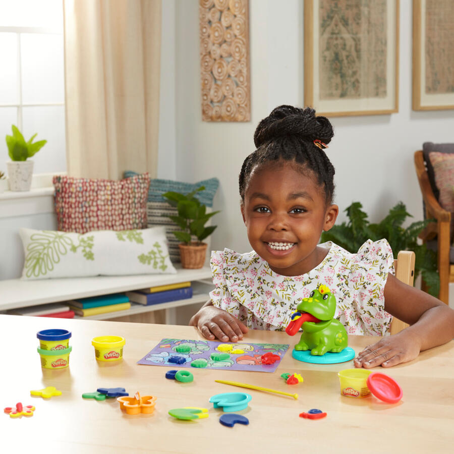 Buy Play Doh Frog N Colours Starter Set with Playmat | Yallatoys.com