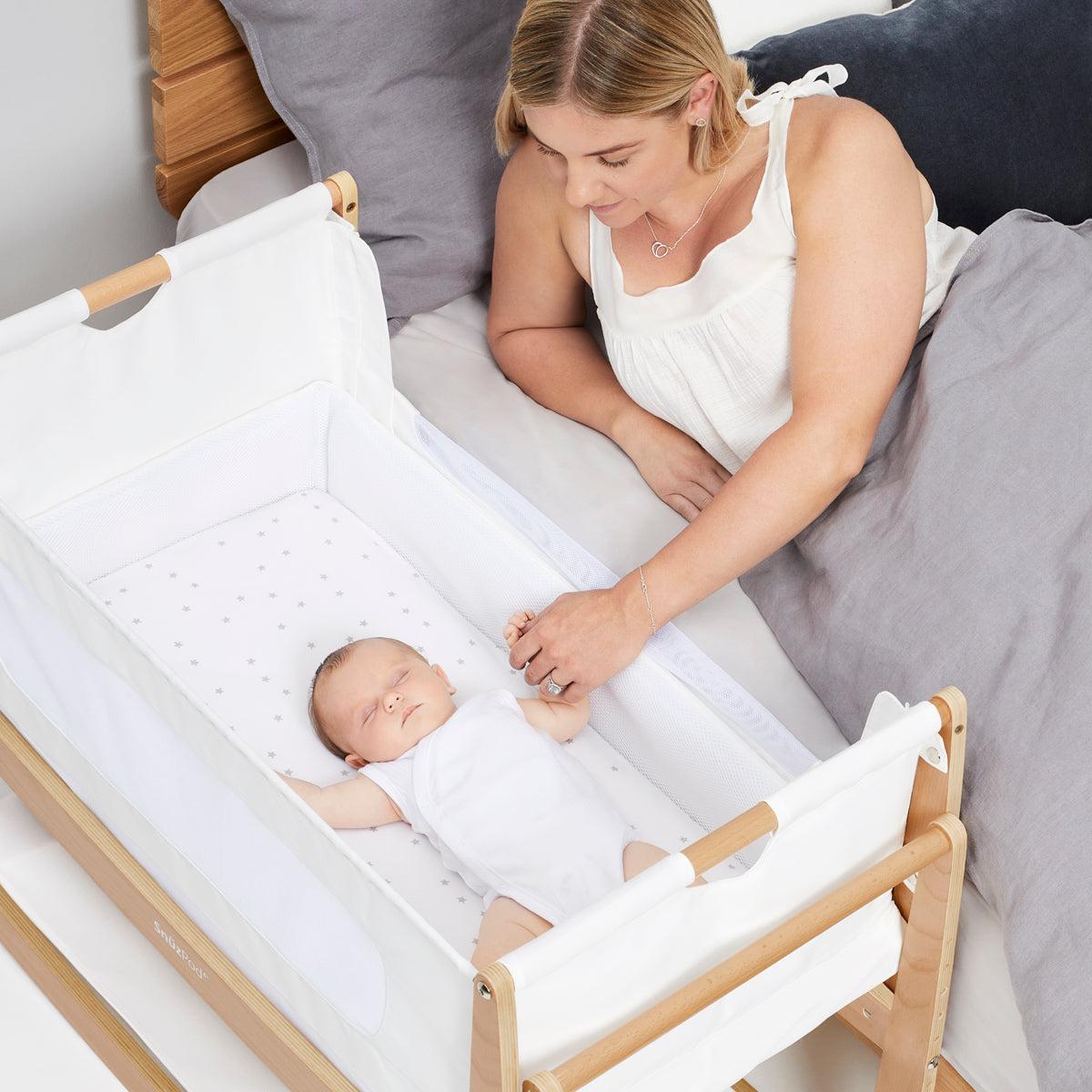 Snuz  Pod4 Bedside Crib Natural Snuz Yallatoys