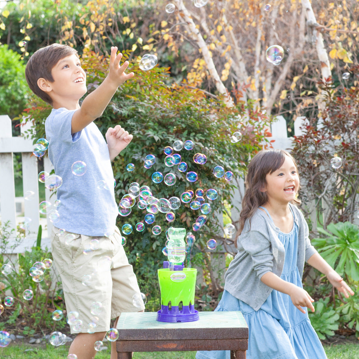 Buy Gazillion Bubbles Storm with 8oz solution | Yallatoys.com
