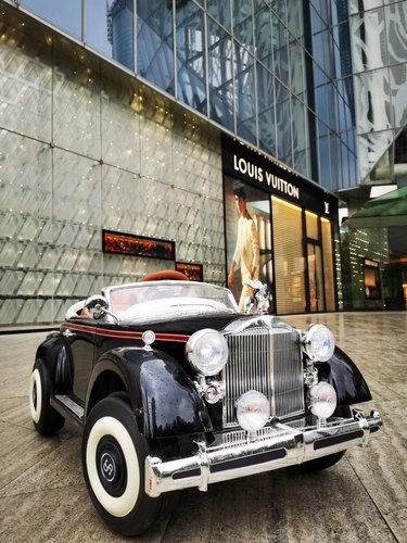 Buy Classic Rolls Royce Vintage Metallic Battery Operated with Remote Control Ride On Car | Yallatoys.com