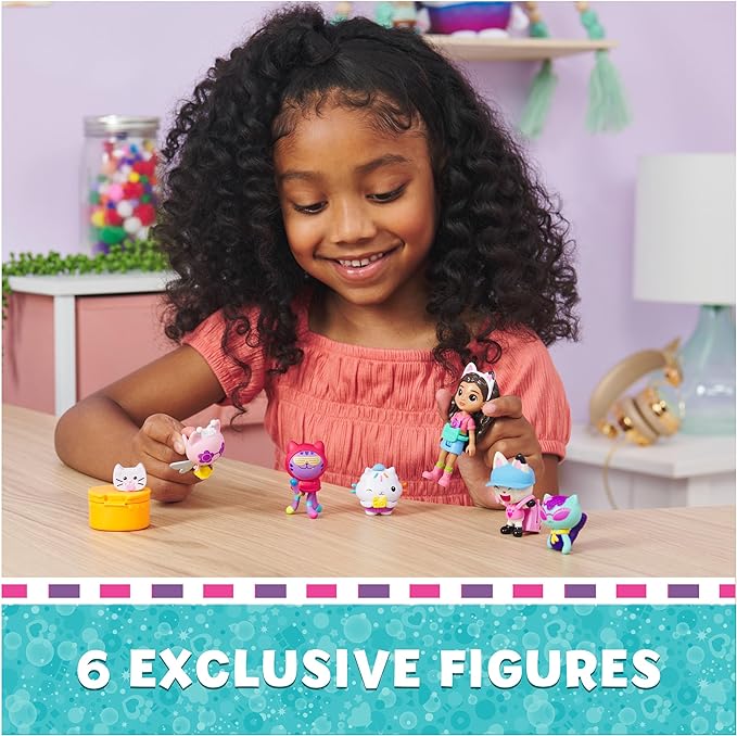 Buy Gabbys Dollhouse Travel Themed Figure Set | Yallatoys.com